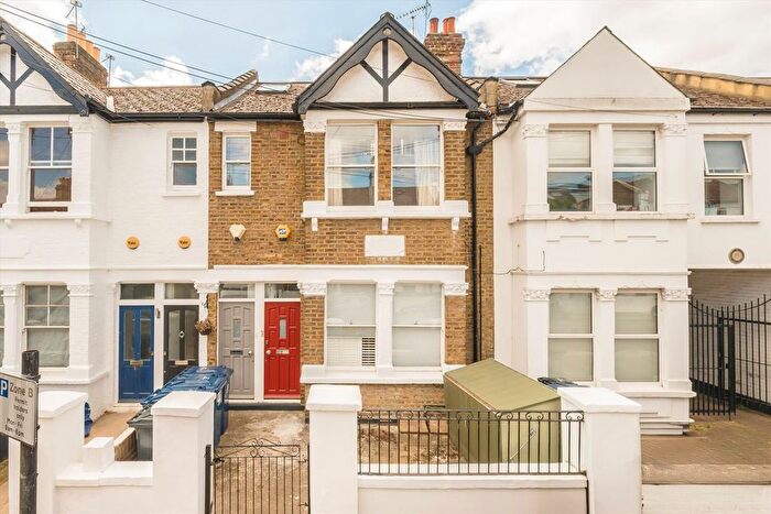 3 Bedroom Flat To Rent In Berrymede Road, Berrymede Road, W4