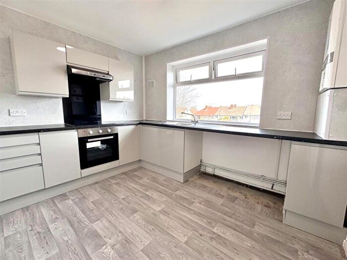 2 Bedroom Maisonette To Rent In Brook Street, Erith, DA8