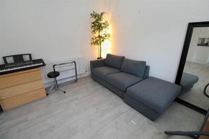 1 Bedroom Flat To Rent In Gold Tops, Newport, NP20
