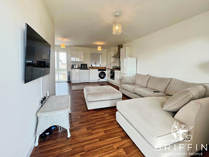 1 Bedroom Flat To Rent In Woodside Close, Grays, RM16