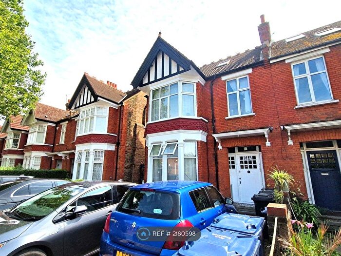 2 Bedroom Flat To Rent In Creffield Road, London, W3