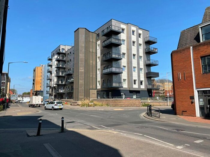 1 Bedroom Flat To Rent In Buckingham Gardens Slough, SL1