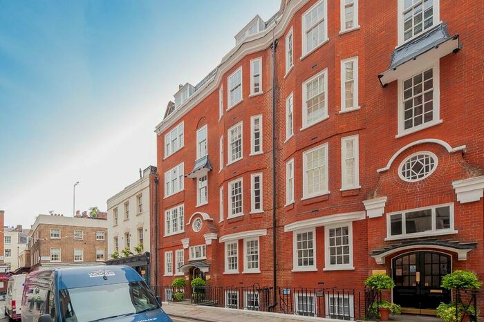 1 Bedroom Flat To Rent In Carrington Street, London, W1J