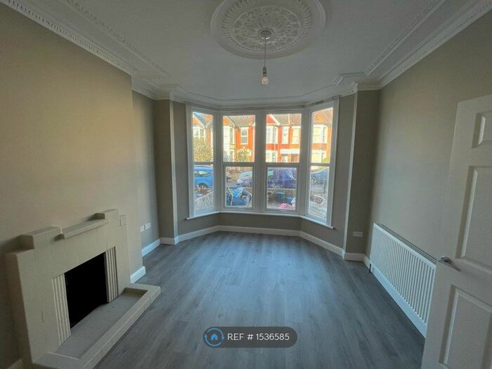 3 Bedroom Terraced House To Rent In Christchurch Road, Southend-On-Sea, SS2