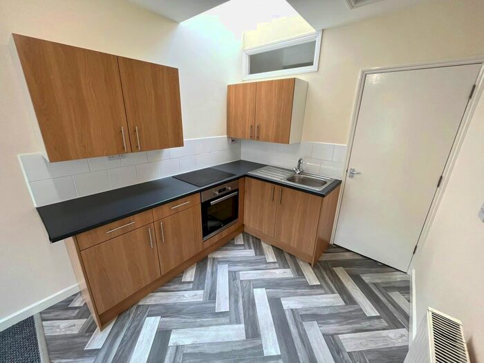1 Bedroom Flat To Rent In King Street, Alfreton, Derbyshire, DE55