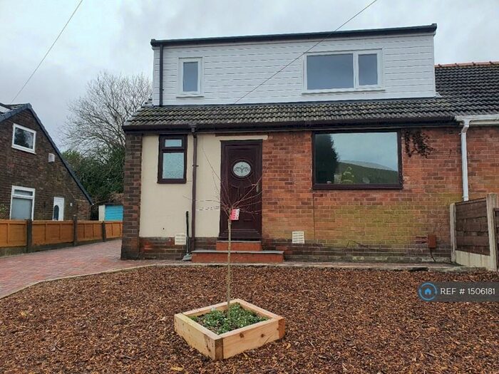 3 Bedroom Semi-Detached House To Rent In Great Meadow, Shaw, Oldham, OL2