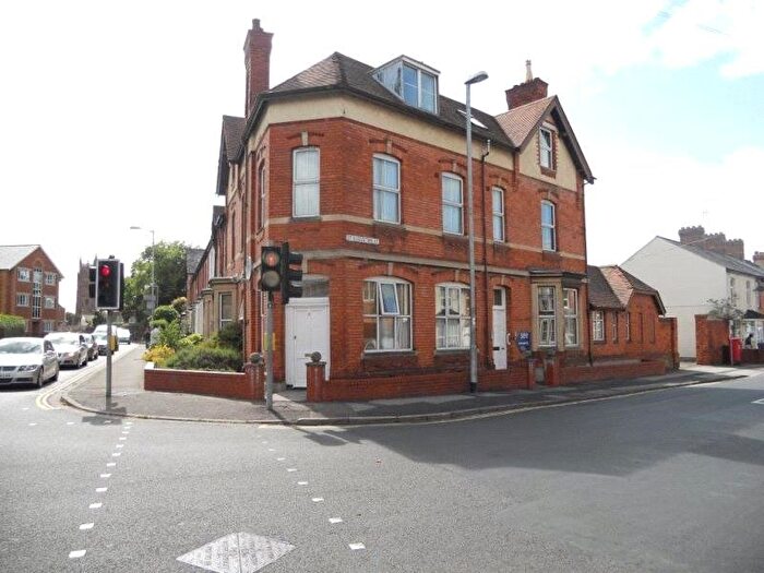 1 Bedroom Flat To Rent In Priory Avenue, Taunton, Somerset, TA1