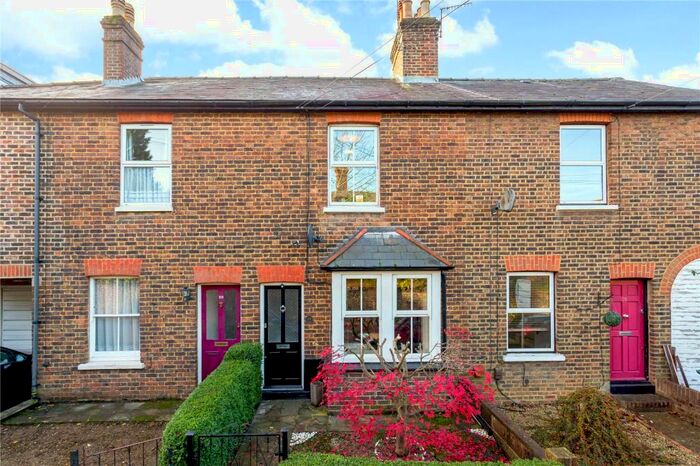 2 Bedroom Terraced House To Rent In Chart Lane, Reigate, Surrey, RH2