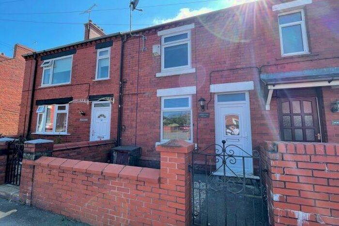 2 Bedroom Terraced House To Rent In Stryt Newydd, Wrecsam, LL14