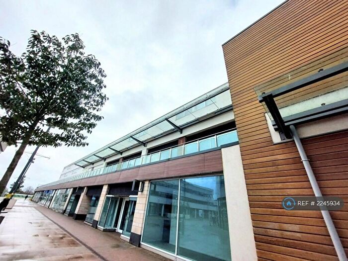 2 Bedroom Flat To Rent In Queens Square, Corby, NN17