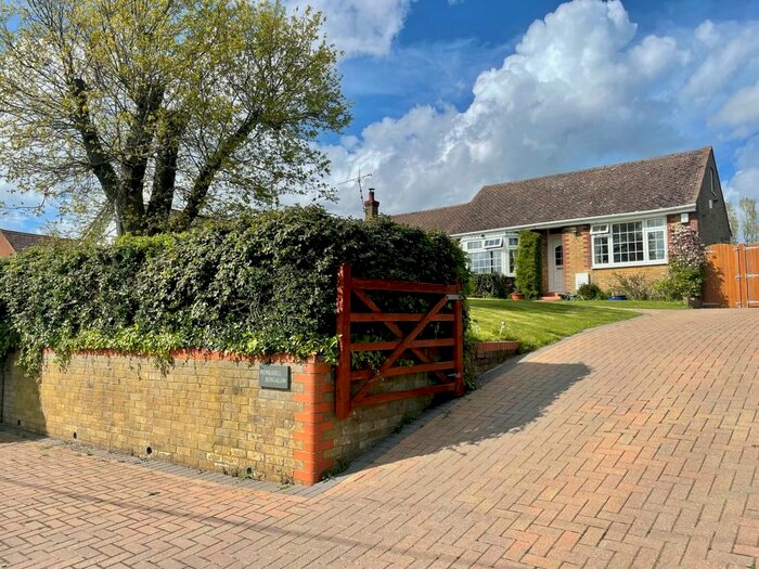 3 Bedroom Bungalow For Sale In Monkshill Road, Hernhill, ME13