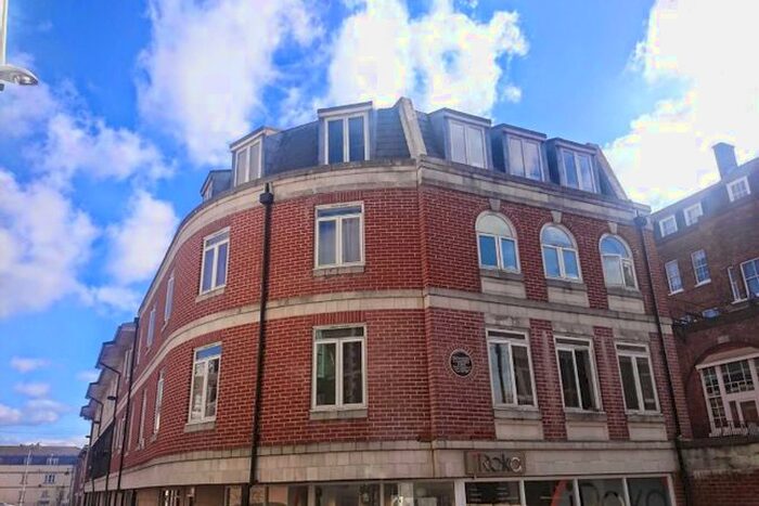 2 Bedroom Flat To Rent In Gloucester Mews, Weymouth, DT4