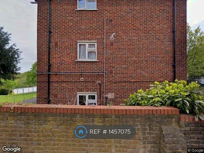 2 Bedroom Flat To Rent In Beech House, Shortlands, BR2