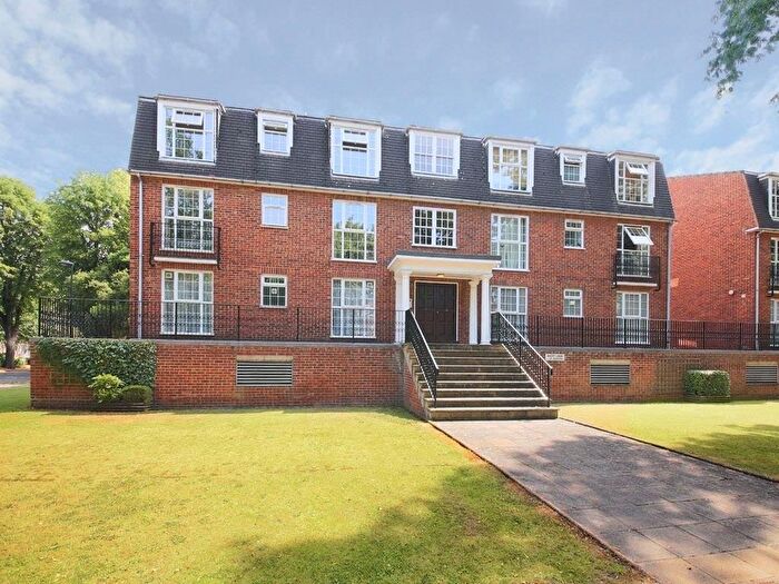 2 Bedroom Flat To Rent In Anstey Lodge, Wellington Road, EN1