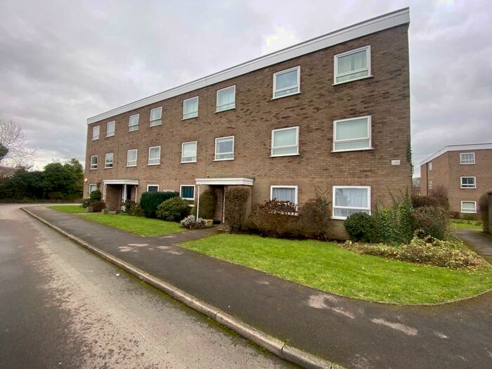 2 Bedroom Flat To Rent In Warwick Road, Stratford-Upon-Avon, CV37