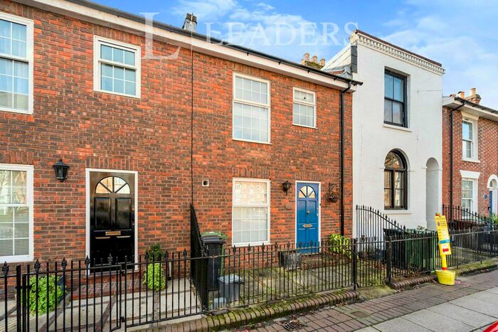 3 Bedroom Terraced House To Rent In King Street, Southsea, PO5