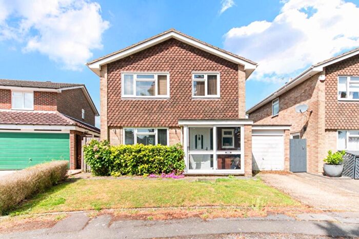 4 Bedroom Detached House For Sale In North Acre, Banstead, SM7