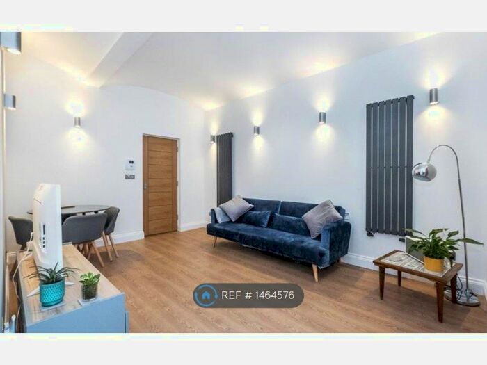 2 Bedroom Flat To Rent In Westbourne Terrace, London, W2