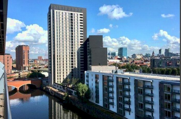 3 Bedroom Flat To Rent In Lowry Wharf, Derwent Street, Salford, M5