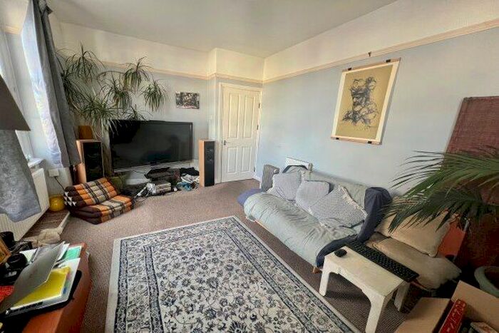 2 Bedroom Flat To Rent In Union Street, Torquay, TQ2