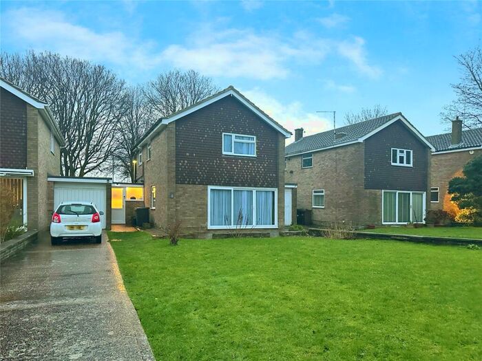 3 Bedroom Detached House To Rent In Fennells Close, Eastbourne, East Sussex, BN21
