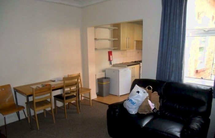 5 Bedroom House To Rent In Bournbrook Road, B29