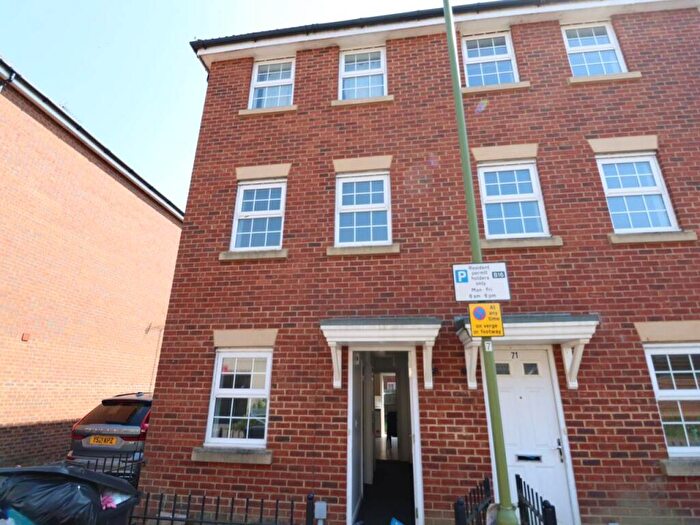 5 Bedroom House To Rent In The Runway, Hatfield, Hertfordshire, AL10