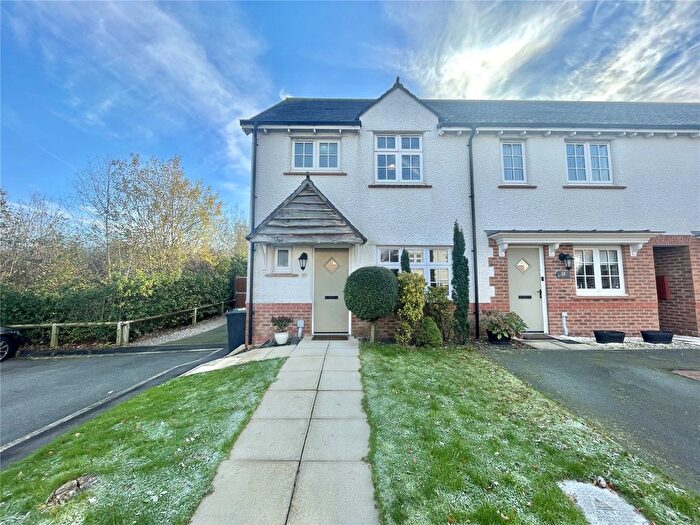 3 Bedroom Semi Detached House For Sale In St. Wilfreds Road, Widnes, Cheshire, WA8
