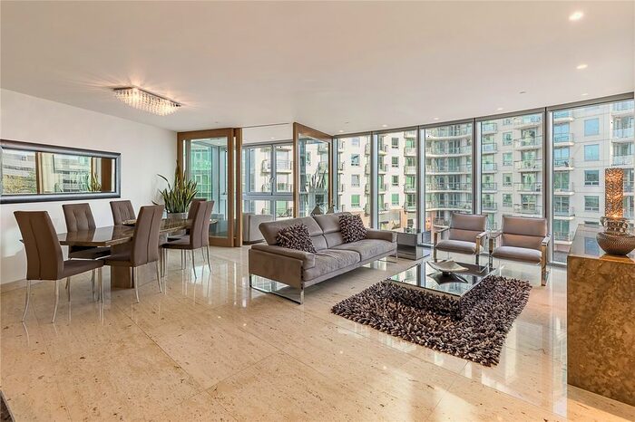 2 Bedroom Flat To Rent In The Tower, St George Wharf, Nine Elms, SW8