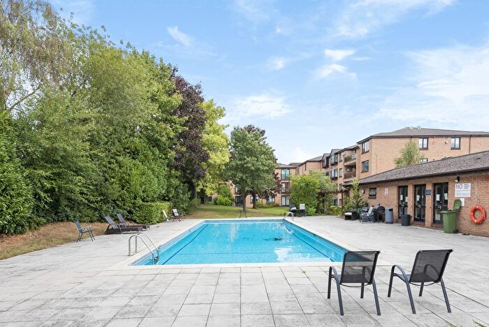 1 Bedroom Flat To Rent In Widmore Road, Bromley, Kent, BR1