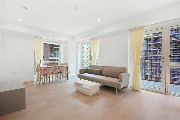 1 Bedroom Flat To Rent In The Courtyard, Royal Eden Docks, E16