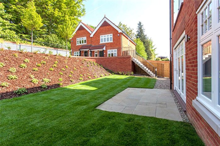 2 Bedroom Flat To Rent In Aston House, High Street, Wargrave, RG10