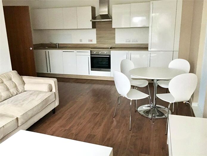 3 Bedroom Apartment To Rent In Riley Building, Derwent Street, Salford, M5