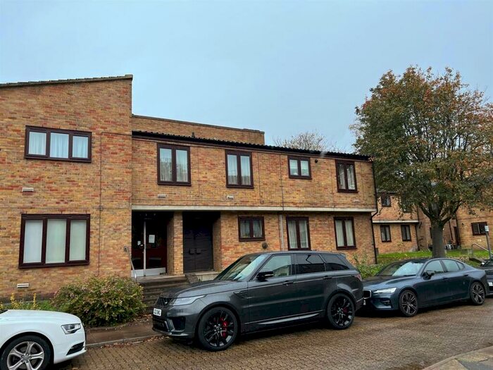 1 Bedroom Apartment To Rent In Woodburn Close, Hendon, London, NW4