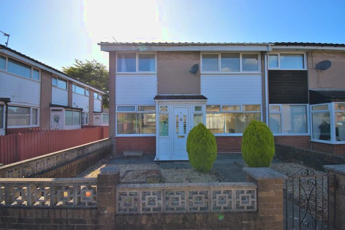 3 Bedroom Semi-Detached House To Rent In Thornton, Skelmersdale, WN8