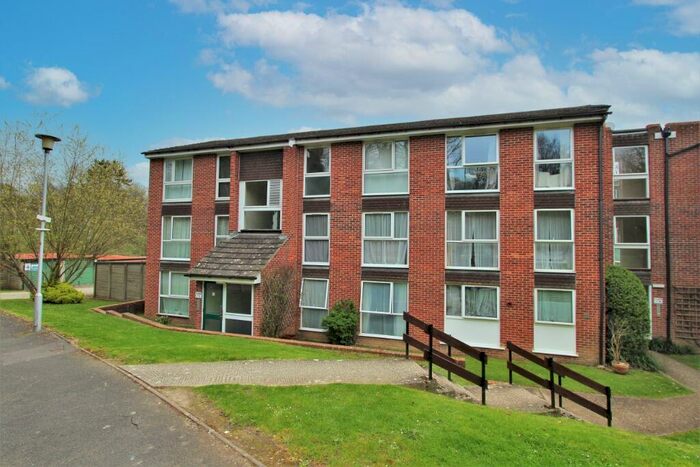 2 Bedroom Flat To Rent In Southcote Road, Reading, Reading, RG30