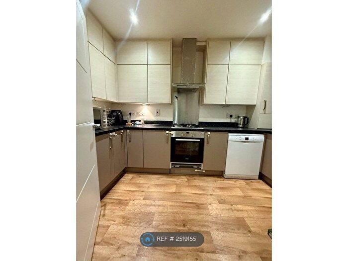 2 Bedroom End Of Terrace House To Rent In Fullerton Avenue, Essex, RM8