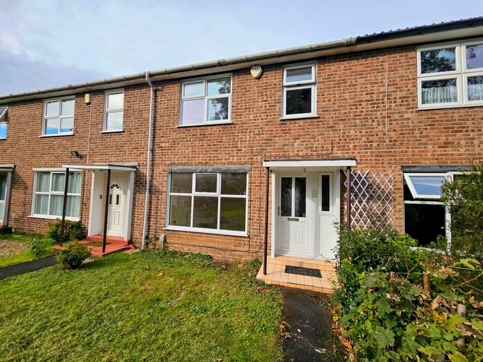 3 Bedroom Terraced House To Rent In Bath Road, Reading, RG1