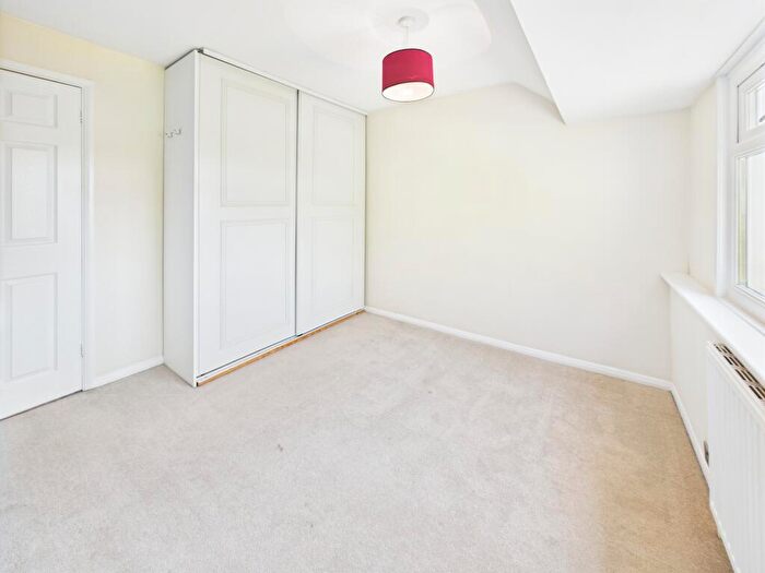 3 Bedroom Terraced House For Sale In West Street, Tadley, RG26