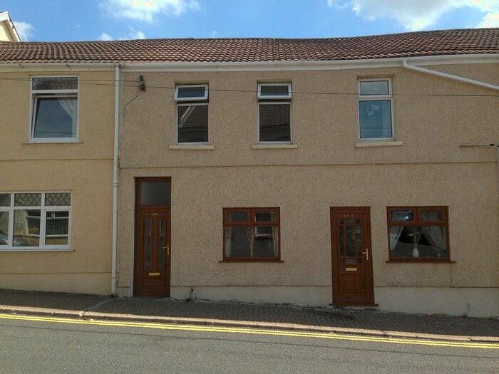 2 Bedroom Flat To Rent In Top Flat, Picton Street, Maesteg, Bridgend., CF34