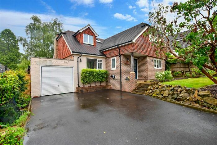 3 Bedroom Chalet For Sale In Coopers Lane, Crowborough, East Sussex, TN6