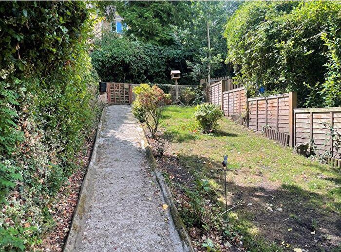 2 Bedroom Cottage For Sale In Cheapside Road, Ascot, SL5