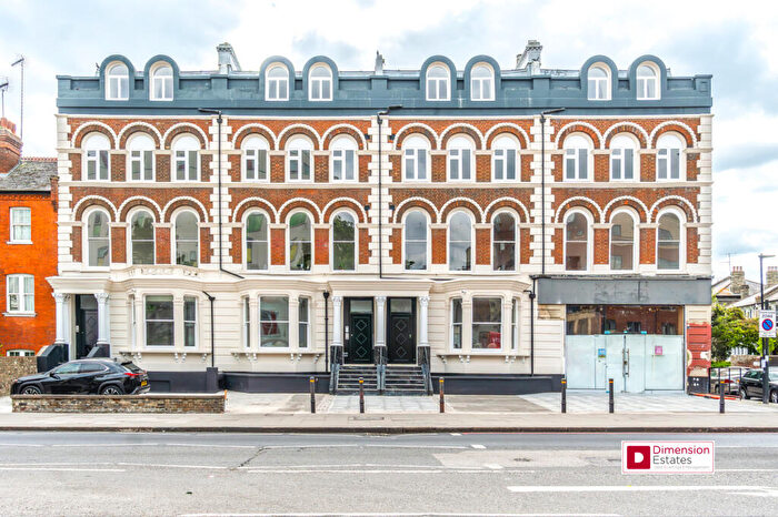 2 Bedroom Flat To Rent In Holloway Road, London, N7