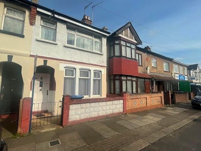 4 Bedroom Terraced House To Rent In Winchester Road, Edmonton, N9