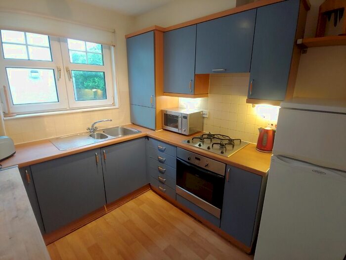 2 Bedroom Flat To Rent In Duff Street, Dalry, Edinburgh, EH11