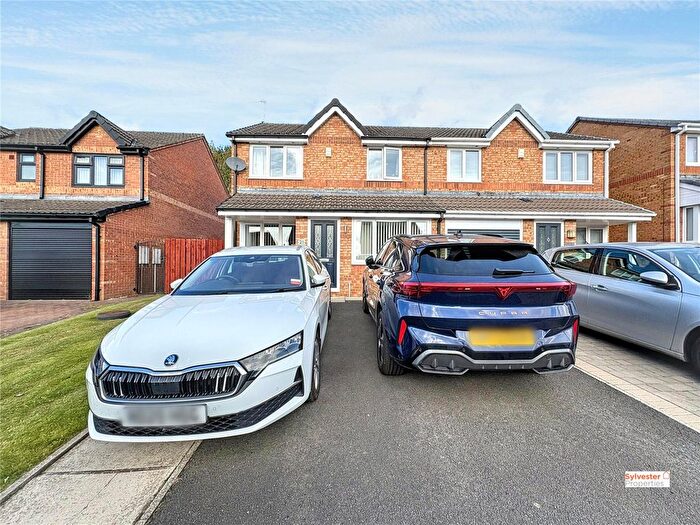 3 Bedroom Semi-Detached House For Sale In Mowlam Drive, Stanley, DH9