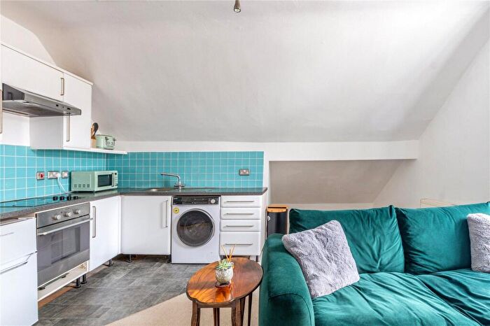 1 Bedroom Apartment For Sale In North Street, Southville, Bristol, BS3