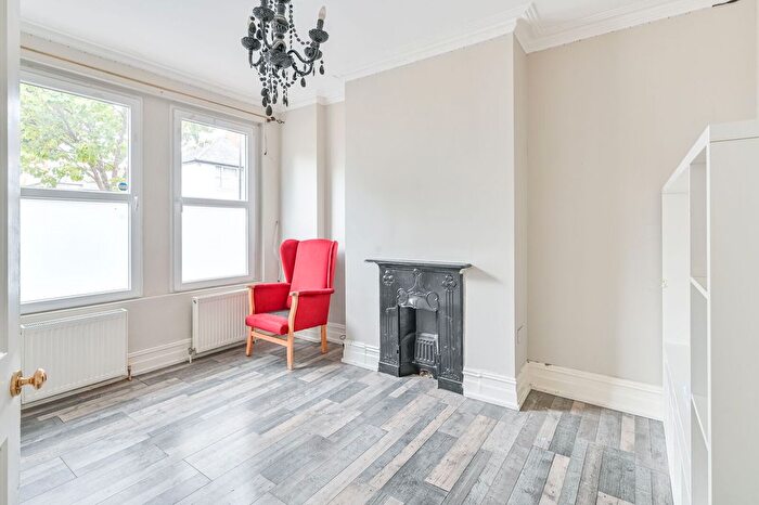 3 Bedroom Property To Rent In Tylecroft Road, Norbury, London, SW16