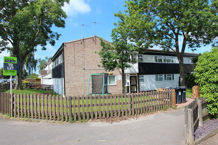 2 Bedroom Maisonette To Rent In Helmswood Drive, Birmingham, B37