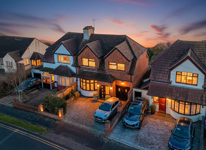 4 Bedroom Semi Detached House For Sale In Rayleigh Road, Leigh-On-Sea, SS9